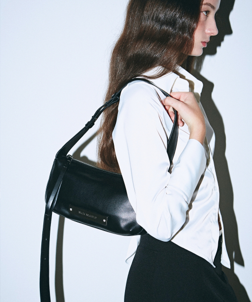 NICK&NICOLE(ニックアンドニコール)の「CRYSTAL POUND LEATHER BAG_BLACK(ショルダーバッグ・レディース・その他・ONE SIZE)」の7枚目の写真