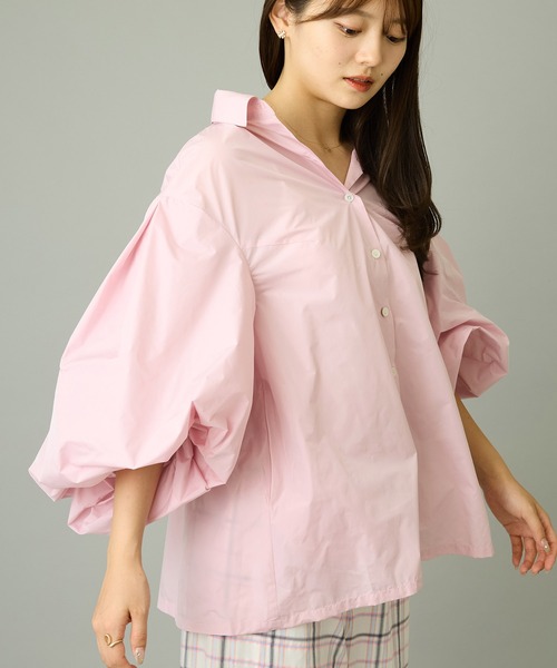 FLUMOR(フラマー)の「メモリータフタボリュームブラウス(シャツ/ブラウス・レディース・ブラック/ピンク・38)」の5枚目の写真