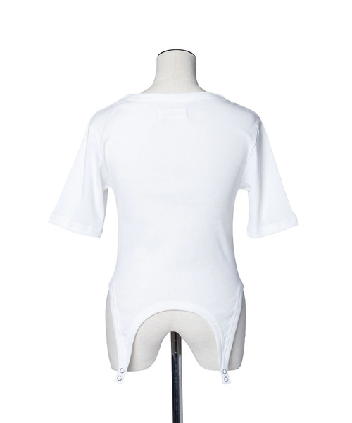 muller of yoshiokubo（ミュラーオブヨシオクボ）の「muller of yoshiokubo ミュラーオブヨシオクボ / RIB SUSPEND HALF SLEEVE リブサスペンドハーフスリーブトップス / MLS26106A（Tシャツ/カットソー・レディース・ブラック/ホワイト・38/36）」の4枚目の写真