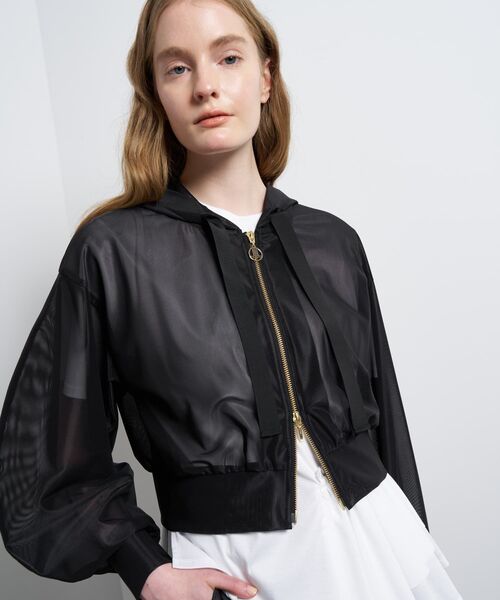 LANVIN en Bleu(ランバンオンブルー)の「サテンラッセルフーディー(シャツ/ブラウス・レディース・オフホワイト/ブラック/ブラウン・38)」の3枚目の写真