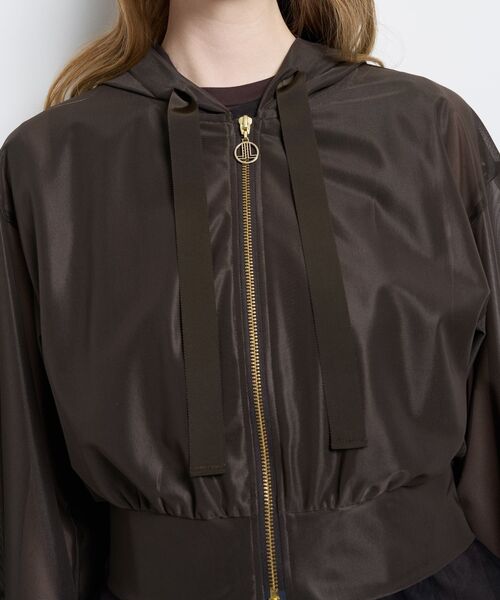 LANVIN en Bleu(ランバンオンブルー)の「サテンラッセルフーディー(シャツ/ブラウス・レディース・オフホワイト/ブラック/ブラウン・38)」の10枚目の写真