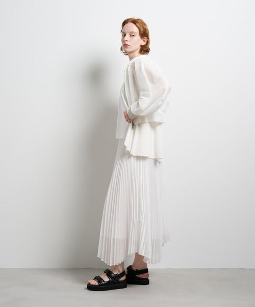 LANVIN en Bleu(ランバンオンブルー)の「サテンラッセルフーディー(シャツ/ブラウス・レディース・オフホワイト/ブラック/ブラウン・38)」の13枚目の写真