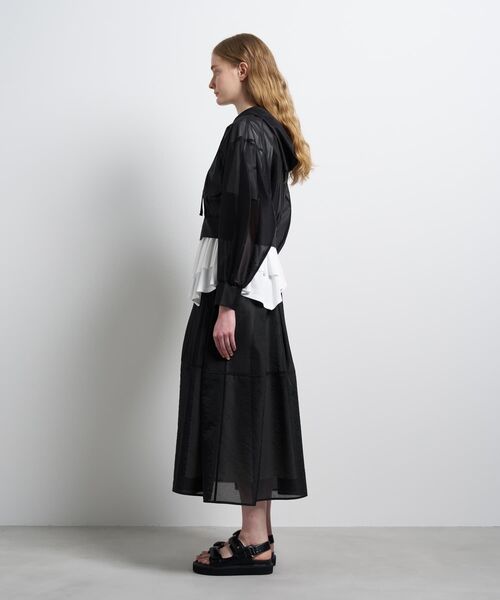 LANVIN en Bleu(ランバンオンブルー)の「サテンラッセルフーディー(シャツ/ブラウス・レディース・オフホワイト/ブラック/ブラウン・38)」の20枚目の写真
