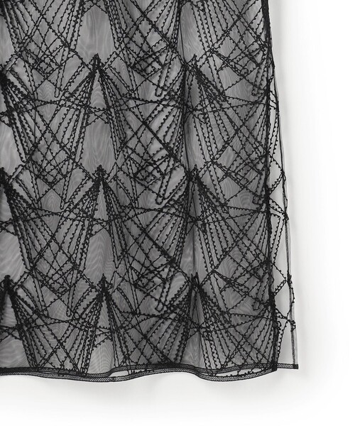 23区（ニジュウサンク）の「刺繍レース キャミソールワンピース（ワンピース・レディース・ブラック系/アイボリー系・38）」の21枚目の写真