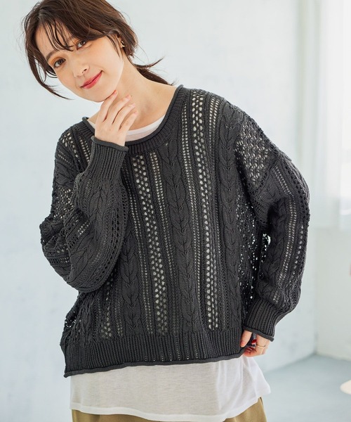 studio CLIP（スタディオクリップ）の「5ゲージダブルフロント透かしケーブルプルオーバー（ニット/セーター・レディース・オフホワイト/ライトベージュ/チャコール・FREE）」の2枚目の写真