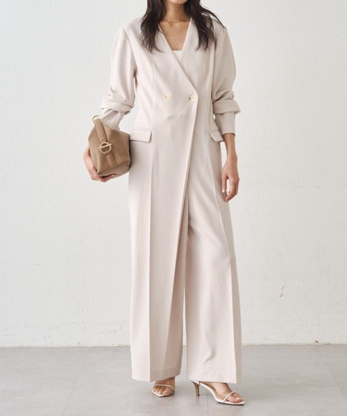 LOUNGEDRESS（ラウンジドレス）の「【Atelier N5/アトリエヌメロサンク】ノーカラーオールインワン（つなぎ/オールインワン・レディース・ライトベージュ/ネイビー・FREE）」の2枚目の写真
