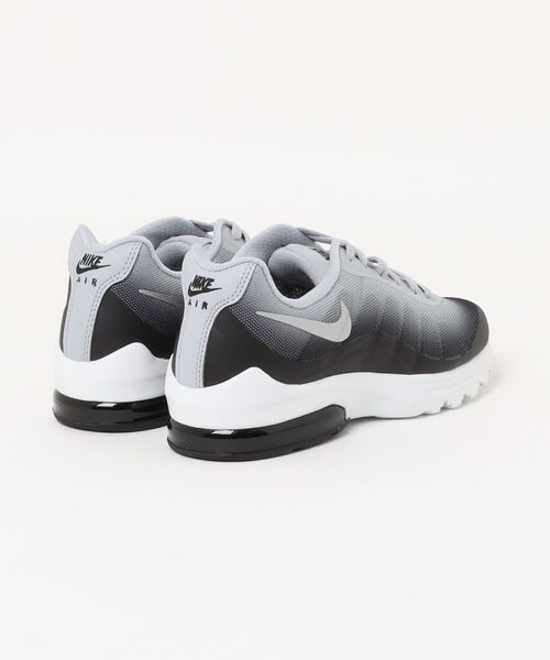 NIKE(ナイキ)の「NIKE ナイキ WMNS AIR MAX INVIGOR レディーススニーカー(ウィメンズエアマックスインビガー) 749866-005 ダークグレー/メタリックシルバー(スニーカー・レディース・グレー系その他・22.5cm/23.0cm/23.5cm/24.0cm/24.5cm/25.0cm/25.5cm)」の2枚目の写真