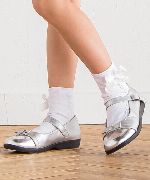 BeBe（ベベ）の「リボンモチーフケーブルラインクルーソックス（ソックス/靴下・キッズ・パープル/ホワイト・19.0cm/21.0cm/17.0cm/24.0cm）」の3枚目の写真