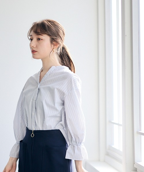 12Twelve Agenda（トゥエルブ　アジェンダ）の「ラメストライプキャンディスリーブシャツブラウス（シャツ/ブラウス・レディース・オフホワイト/イエロー/ブルー・M）」の7枚目の写真