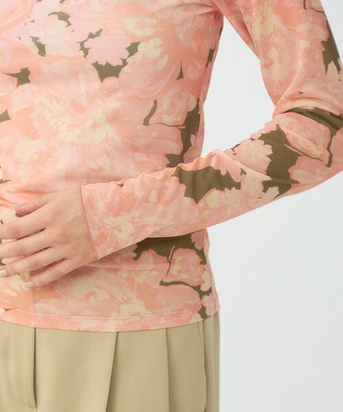 BALLSEY(ボールジィ)の「ピオニープリント タートルネックプルオーバー(Tシャツ/カットソー・レディース・グリーン系その他/ピンク系その他・S)」の8枚目の写真