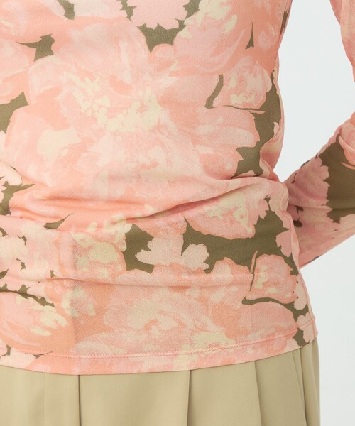 BALLSEY(ボールジィ)の「ピオニープリント タートルネックプルオーバー(Tシャツ/カットソー・レディース・グリーン系その他/ピンク系その他・S)」の9枚目の写真