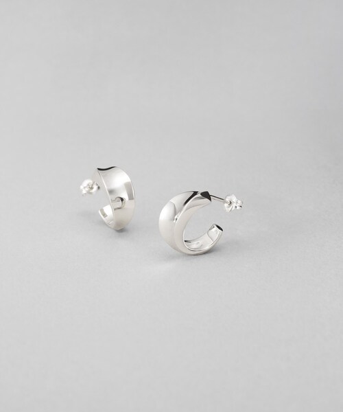 シルバー フローツイストピアス（ピアス（両耳用））｜COCOSHNIK 