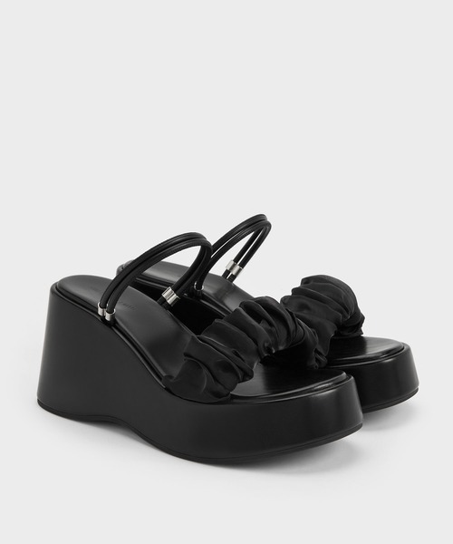 CHARLES & KEITH(チャールズ & キース)の「ルーシュドストラップ プラットフォームウェッジ(サンダル・レディース・ブラック系その他2/ホワイト・25.5cm/25cm/24.5cm/23.5cm/23cm/22.5cm)」の7枚目の写真