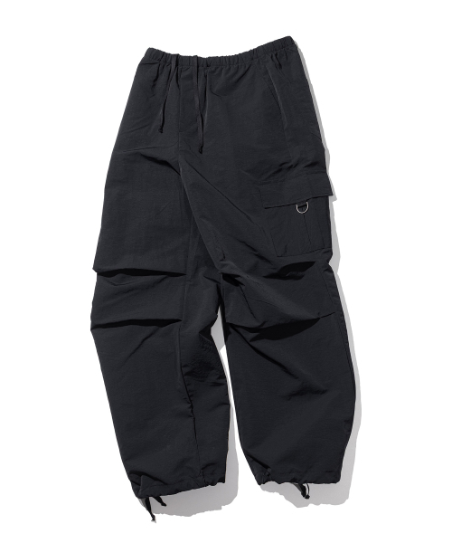 MASSNOUN(マスノウン)の「Dリングパラシュートカーゴパンツ MFITP002-BK(スウェットパンツ・レディース・その他・LARGE/MEDIUM/X-LARGE)」の1枚目の写真
