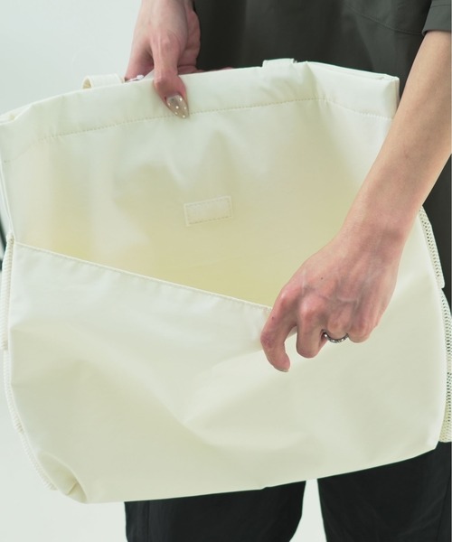 Lee（リー）の「【LEE/リー】【夏を彩る涼感メッシュ】メッシュフリル トートバッグ 大人可愛い 透け感 シアー素材（トートバッグ・レディース・ブラック/ホワイト・FREE）」の6枚目の写真