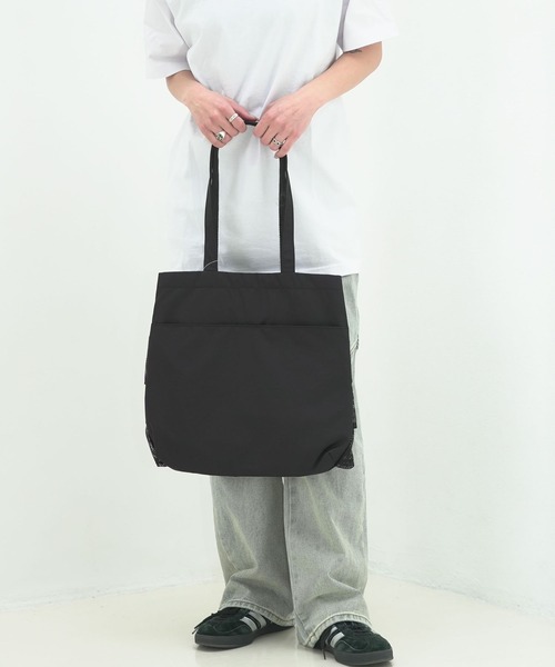 Lee（リー）の「【LEE/リー】【夏を彩る涼感メッシュ】メッシュフリル トートバッグ 大人可愛い 透け感 シアー素材（トートバッグ・レディース・ブラック/ホワイト・FREE）」の12枚目の写真