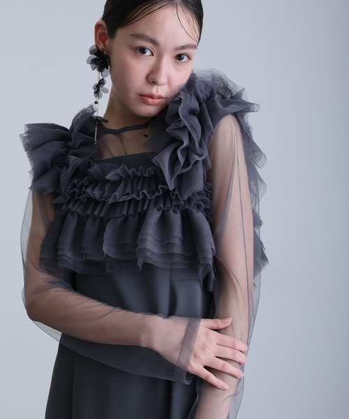 atlo(アトロ)の「ミモレ丈&袖あり フォーマル ボリュームラッフル Iライン レイヤード チュール インナーセレモニー 結婚式 二次会 パーティー ドレス オケージョンドレス お呼ばれ 同窓会 成人式 (ドレス・レディース・ダークブラウン/チャコール/ベージュ/ブラック/ベージュ系その他/ブラウン/ブラック系・M/L/S)」の12枚目の写真