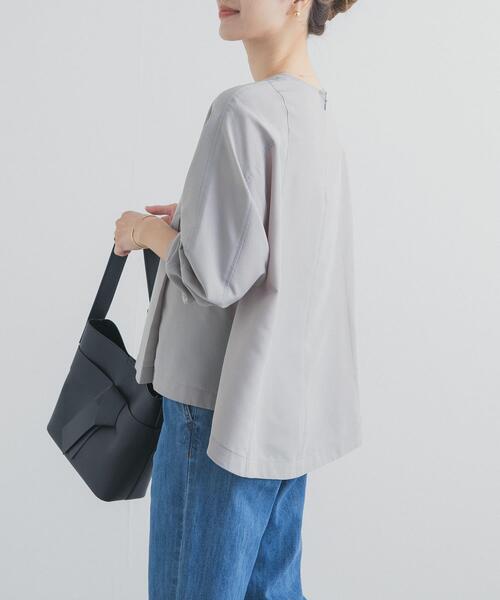 URBAN RESEARCH DOORS（アーバンリサーチドアーズ）の「タックフレアペプラムブラウス（シャツ/ブラウス・レディース・ブラック/グレー系その他・FREE）」の7枚目の写真