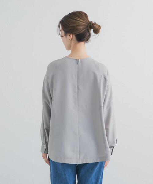 URBAN RESEARCH DOORS（アーバンリサーチドアーズ）の「タックフレアペプラムブラウス（シャツ/ブラウス・レディース・ブラック/グレー系その他・FREE）」の11枚目の写真