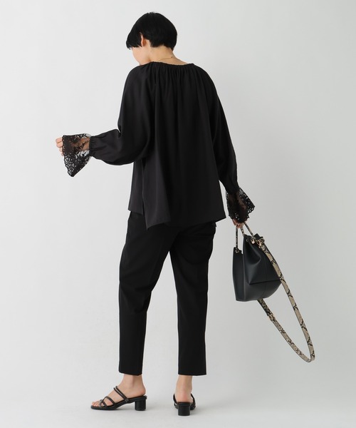 Elura(エルーラ)の「袖レースコンビブラウス/659740(シャツ/ブラウス・レディース・ブラック/ホワイト/ブラウン・FREE)」の14枚目の写真