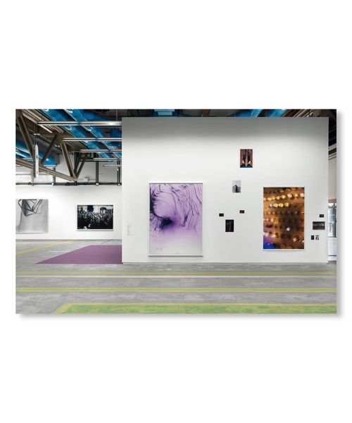 VILLA BOOKS（ヴィラ ブックス）の「NOTHING COULD HAVE PREPARED US - EVERYTHING COULD HAVE PREPARED US by Wolfgang Tillmans（本・メンズ・その他・FREE）」の6枚目の写真