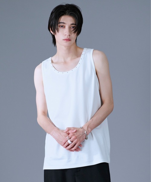 Ellno Loset(エルノロゼット)の「【機能性付き】スタッズタンクトップ(タンクトップ・メンズ・オフホワイト/ブラック/ブルー・SMALL/MEDIUM/LARGE)」の2枚目の写真