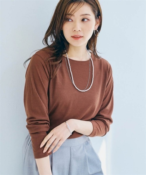 nissen(ニッセン)の「リブシアークルーネックトップス(Tシャツ/カットソー・レディース・ブラック/オフホワイト/ブラウン・S/M/L/LL)」の9枚目の写真