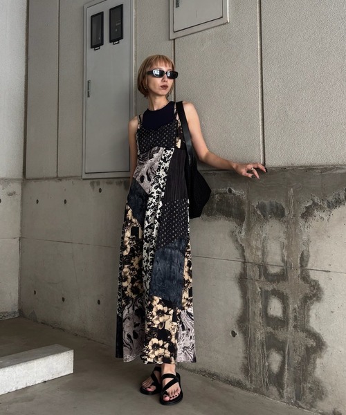 Ameri(アメリ)の「MEDI VARIOUS PATTERN CAMI DRESS(ドレス・レディース・アイボリー/ブラック・X-SMALL/SMALL/MEDIUM)」の10枚目の写真