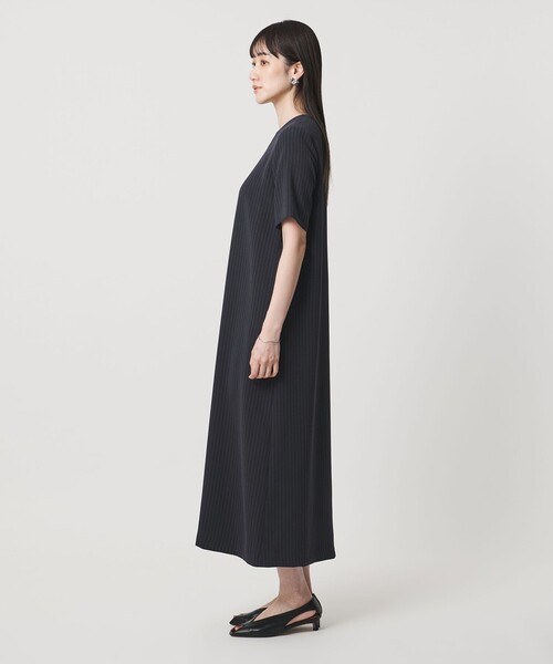UNITED ARROWS(ユナイテッドアローズ)の「Drapy ピンストライプ ショートスリーブ ワンピース ‐ウォッシャブル‐(ワンピース・レディース・その他1・38/36)」の15枚目の写真