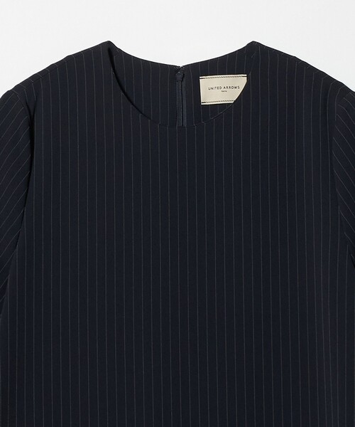 UNITED ARROWS(ユナイテッドアローズ)の「Drapy ピンストライプ ショートスリーブ ワンピース ‐ウォッシャブル‐(ワンピース・レディース・その他1・38/36)」の11枚目の写真