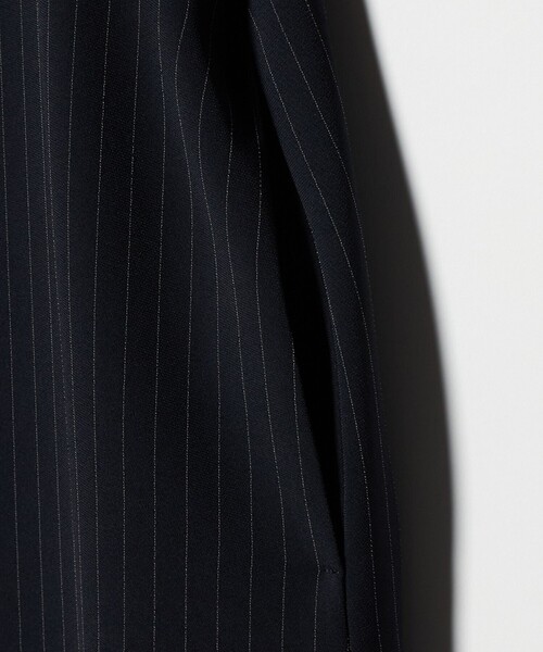 UNITED ARROWS(ユナイテッドアローズ)の「Drapy ピンストライプ ショートスリーブ ワンピース ‐ウォッシャブル‐(ワンピース・レディース・その他1・38/36)」の8枚目の写真