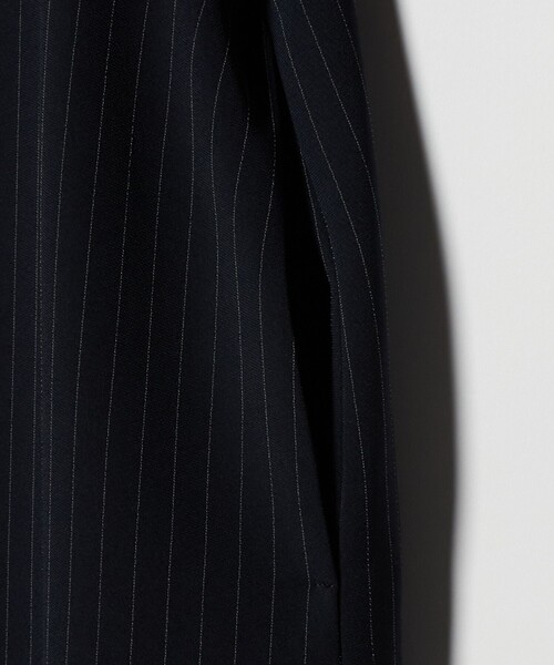 UNITED ARROWS(ユナイテッドアローズ)の「Drapy ピンストライプ ショートスリーブ ワンピース ‐ウォッシャブル‐(ワンピース・レディース・その他1・38/36)」の7枚目の写真