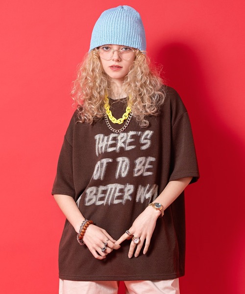 a.p.o.v.(エーピーオービー)の「a.p.o.v. メッセージロゴオーバーサイズサマーニットTシャツ(Tシャツ/カットソー・メンズ・ホワイト/ブラウン/ネイビー/ブラック・ONESIZE)」の4枚目の写真