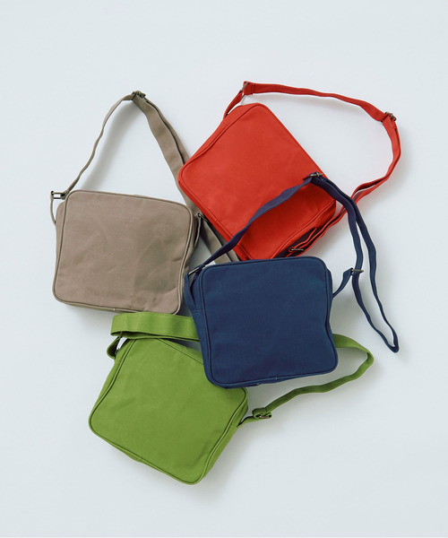 PAR ICI KLASSISK（パーリッシィクラシスク）の「【WEB限定】ateliers PENELOPE BOXショルダーBAG（ショルダーバッグ・レディース・ネイビー/グレー/レッド/マスタード・FREE）」の6枚目の写真