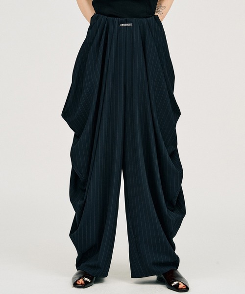 PRANK PROJECT（プランクプロジェクト）の「ドレープイージーパンツ / Drape Easy Pants（その他パンツ・レディース・ネイビー/ブラック・36/38）」の4枚目の写真