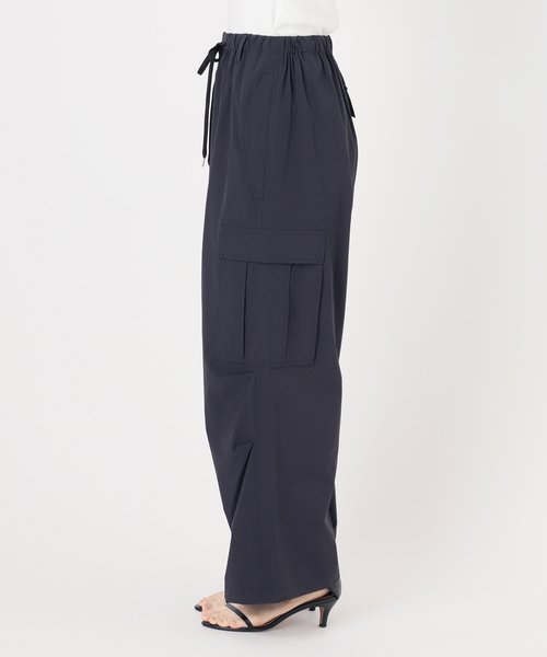 Spick & Span（スピックアンドスパン）の「SHEN TANAKA*S パラシュートパンツ（カーゴパンツ・レディース・ホワイト/ネイビー・38/36）」の15枚目の写真