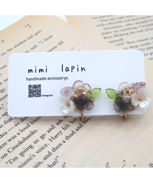 tone(トーン)の「【mimi lapin】フラワービジューパープルのイヤリング(MA)(イヤリング・レディース・パープル・FREE)」の2枚目の写真