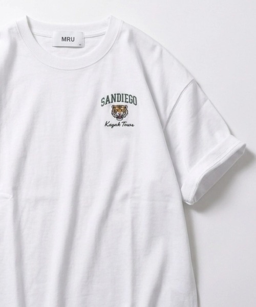MRU（エムアールユー）の「2026SS MRU/エムアールユー オーバーサイズ ワンポイント刺繍半袖Tシャツ レディース メンズ（Tシャツ/カットソー・メンズ・ホワイト系その他2/ホワイト系その他/ホワイト/ホワイト系その他3/ブラック系その他/ネイビー/ブラック系その他2/ブラック/ブラック系その他3/ホワイト系その他4・L/M/LL）」の3枚目の写真
