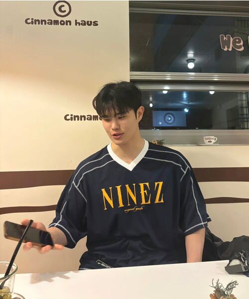 NINEZ(ナインゼット)の「ワッフルメッシュラグビーオーバーサイズTシャツ (2カラー)(Tシャツ/カットソー・メンズ・ブラック/ネイビー・X-LARGE/2XL/LARGE)」の14枚目の写真