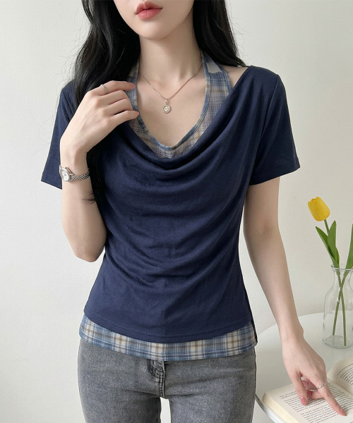 VIVID LADY(ビビッドレディー)の「シアーチェックホルターネック レイヤード風ドレープトップス(Tシャツ/カットソー・レディース・グレー/ベージュ/ネイビー・FREE)」の14枚目の写真