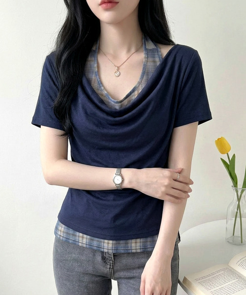VIVID LADY(ビビッドレディー)の「シアーチェックホルターネック レイヤード風ドレープトップス(Tシャツ/カットソー・レディース・グレー/ベージュ/ネイビー・FREE)」の15枚目の写真