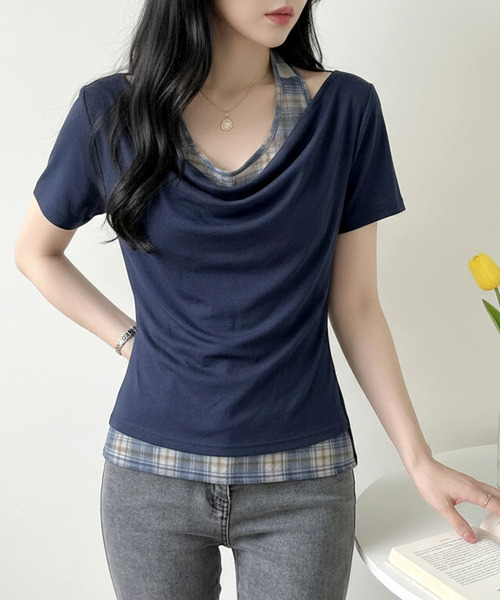 VIVID LADY(ビビッドレディー)の「シアーチェックホルターネック レイヤード風ドレープトップス(Tシャツ/カットソー・レディース・グレー/ベージュ/ネイビー・FREE)」の17枚目の写真