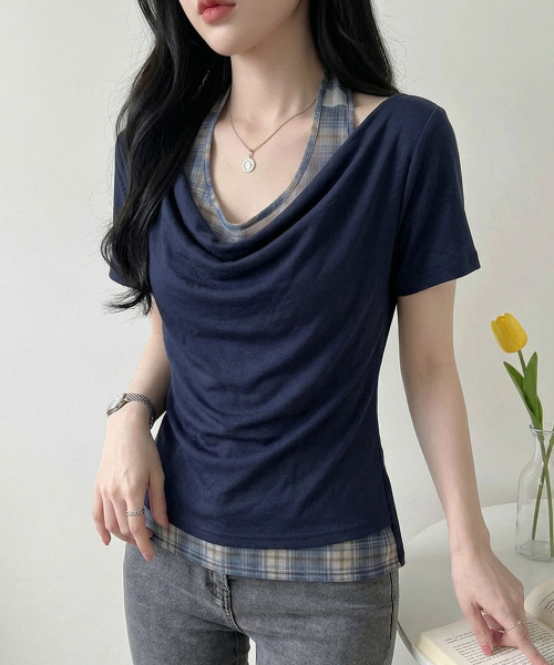 VIVID LADY(ビビッドレディー)の「シアーチェックホルターネック レイヤード風ドレープトップス(Tシャツ/カットソー・レディース・グレー/ベージュ/ネイビー・FREE)」の19枚目の写真