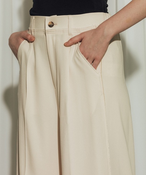 CITY TOKYO(シティトウキョウ)の「【CITY TOKYO/シティートウキョウ】Back Satin Georgette Pants/バックサテンジョーゼットパンツ(その他パンツ・レディース・アイボリー/ブラック・1)」の6枚目の写真