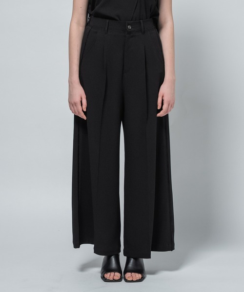 CITY TOKYO(シティトウキョウ)の「【CITY TOKYO/シティートウキョウ】Back Satin Georgette Pants/バックサテンジョーゼットパンツ(その他パンツ・レディース・アイボリー/ブラック・1)」の3枚目の写真