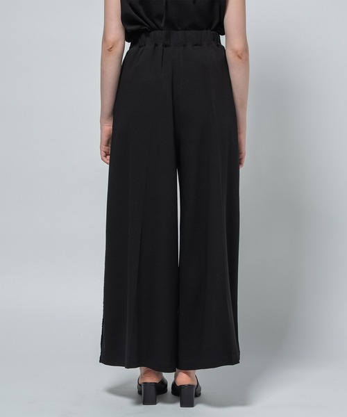 CITY TOKYO(シティトウキョウ)の「【CITY TOKYO/シティートウキョウ】Back Satin Georgette Pants/バックサテンジョーゼットパンツ(その他パンツ・レディース・アイボリー/ブラック・1)」の5枚目の写真