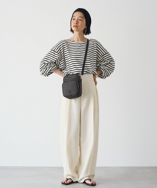 russet(ラシット)の「【撥水】コーデュラナイロンスクエアショルダーバッグ(ショルダーバッグ・レディース・グレー系その他/ダークブラウン・FREE)」の3枚目の写真