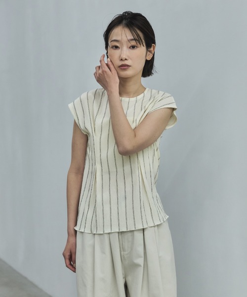 feepur（フェピュール）の「ワッシャーストライプタックブラウス（シャツ/ブラウス・レディース・アイボリー/ブラック・MEDIUM）」の14枚目の写真