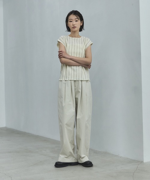 feepur（フェピュール）の「ワッシャーストライプタックブラウス（シャツ/ブラウス・レディース・アイボリー/ブラック・MEDIUM）」の6枚目の写真