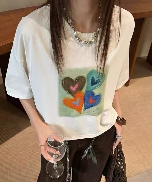 MONO8(モノハチ)の「アートハートプリントワイド半袖Tシャツ(Tシャツ/カットソー・レディース・グレー/モカ/ホワイト・M)」の1枚目の写真